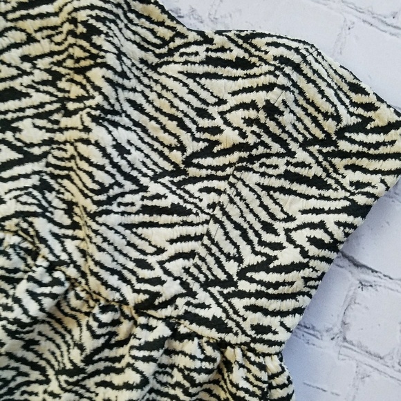 NWT Macy's Material Girl Strapless Zebra Top Sz S - Picture 6 of 8